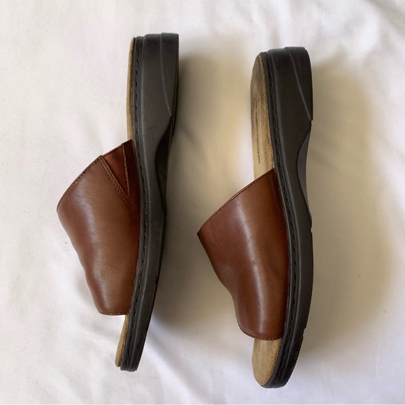 Naturalizer Leather Sandals - Picture 2 of 7